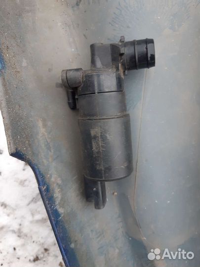 Peugeot 107 моторчик стеклоомывательной жидкости