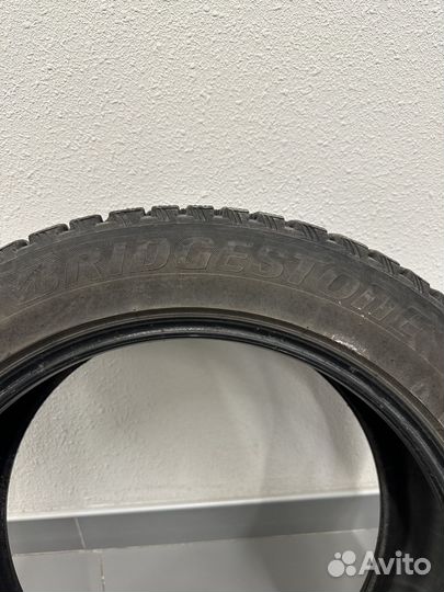 Bridgestone Blizzak Spike-01 235/55 R19