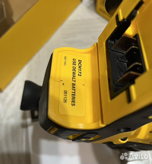 Перфоратор Dewalt DCH172