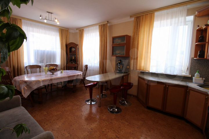 Коттедж 185 м² на участке 7 сот.