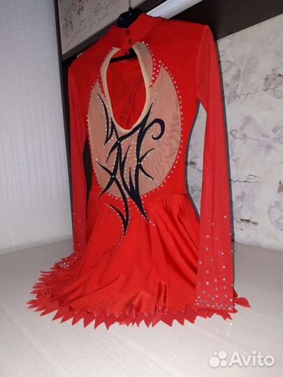 Костюм для фигурного катания