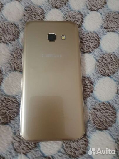 Телефон Samsung А 3