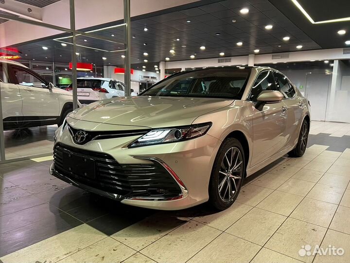 Toyota Camry 2.5 AT, 2022