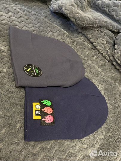 Шапки новые для мальчика 6-10 лет