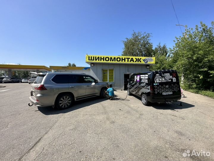 Шиномонтажник