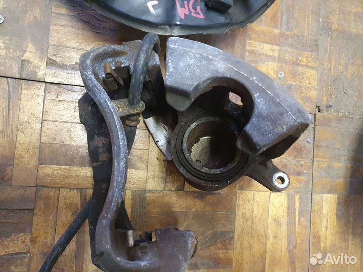 Тормозной суппорт toyota wish 20