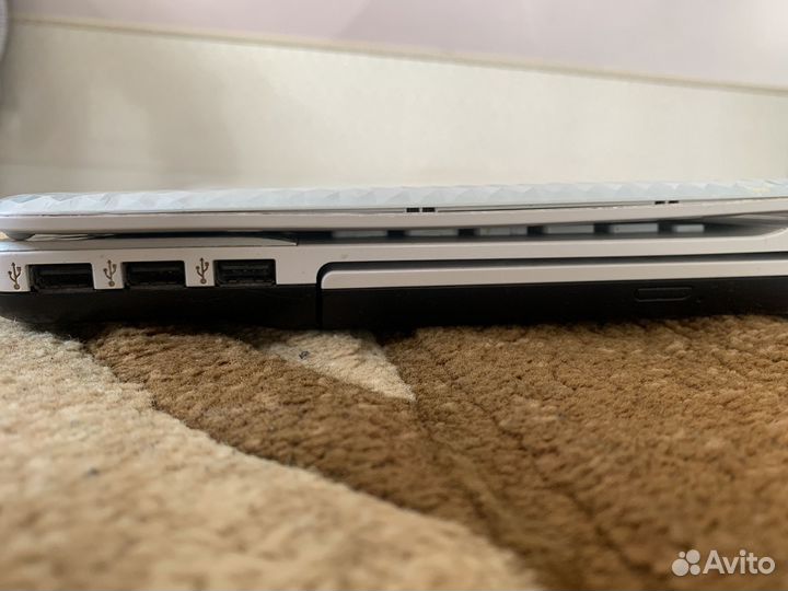 Ноутбук от sony vaio PCG-61B11V