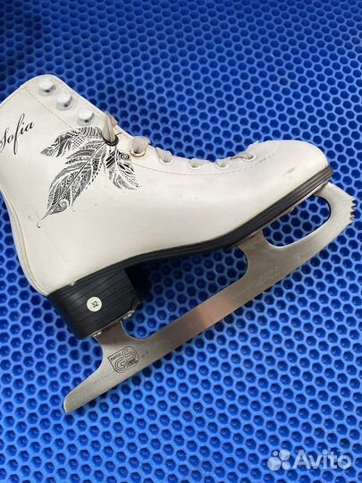 А) Коньки фигурные Nordway Sofia 32р (ми5966)