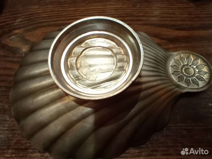 Икорница ракушка