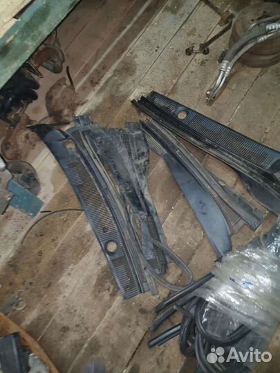 Жабо пластик на митсубиси лансер 9