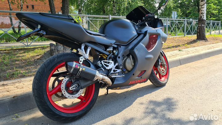 Honda cbr 600f4i sport