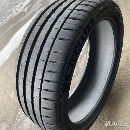 Michelin Pilot Sport 4 S 315/30 R22 107Y