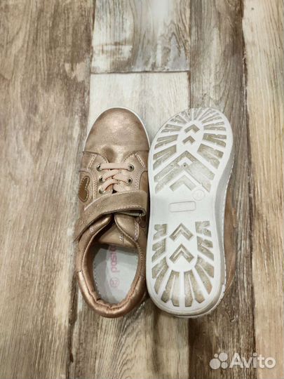 Ботинки детские новые