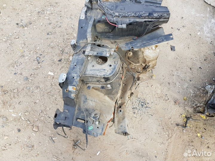 Кронштейн переднего правого крыла(стрела)