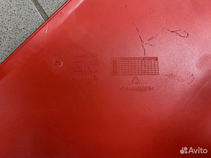 Ducati panigale v4 Пластик боковина oem