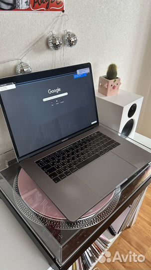 Macbook pro 15 2018 A1990