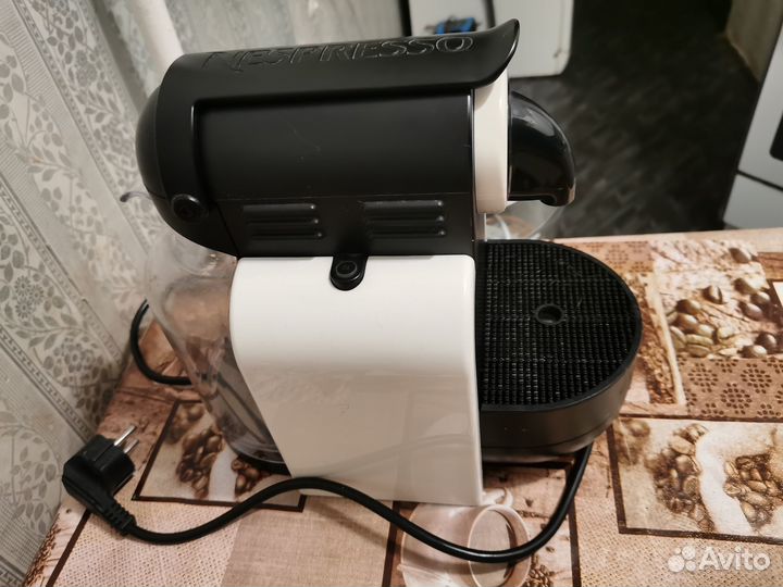 Кофемашина De'Longhi Nespresso Essenza