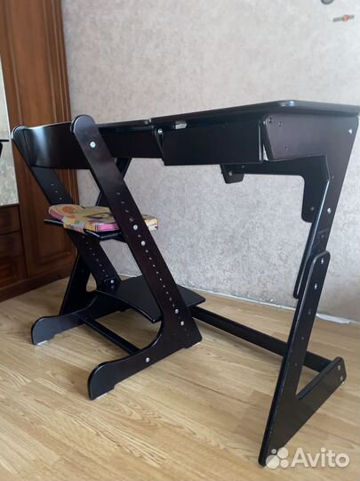 Письменный стол и стул