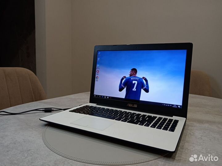 Шустрый ноутбук asus