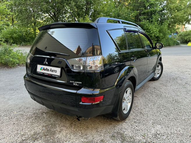 Начало продаж Mitsubishi Outlander 3.0 V6 MIVEC