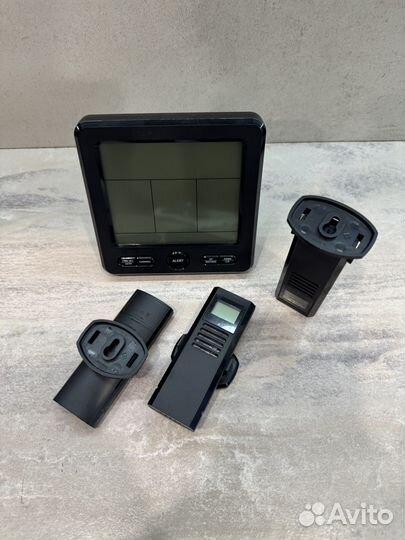 Дисплей температуры и влажности с датчиками