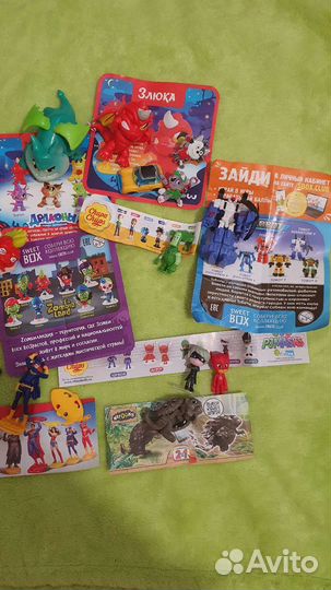 Игрушки из киндер-сюрприз и Sweet BOX