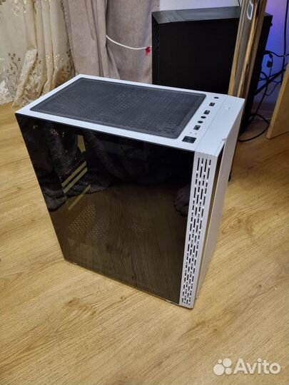 Корпус Ginzzu CL220 White FAN USB3.0 Window