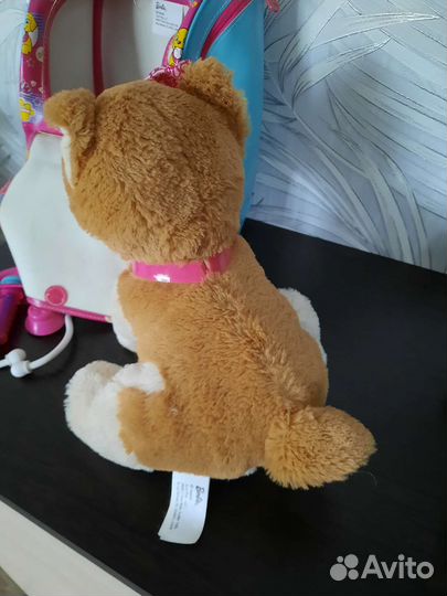 Собачка Barbie в рюкзаке