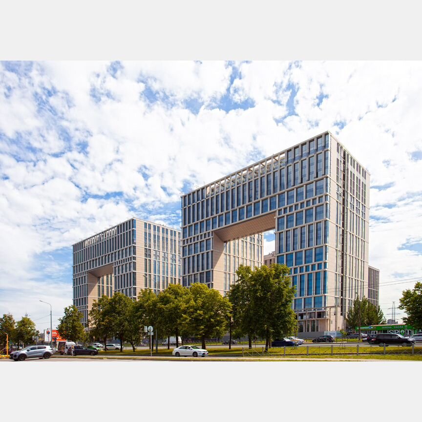 3-к. квартира, 105 м², 18/23 эт.