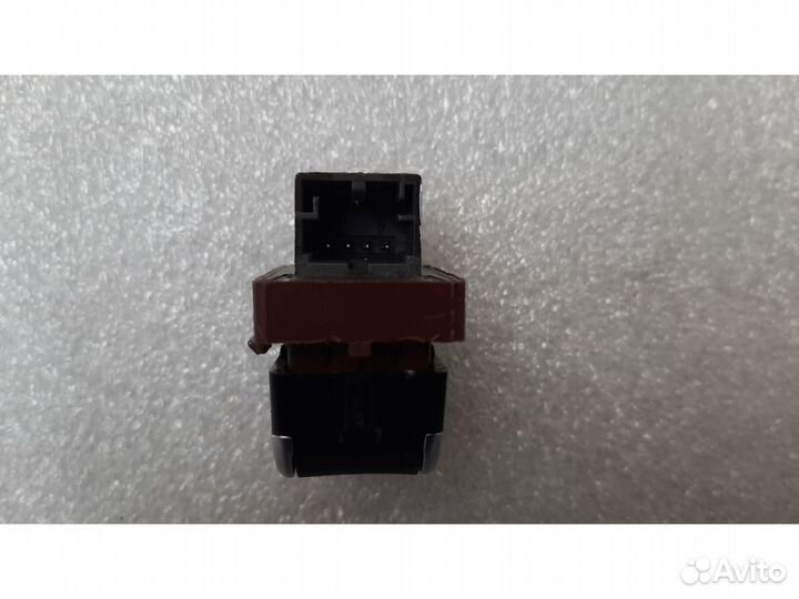 Кнопка открытия багажника audi A4 B8