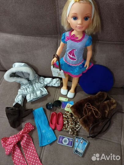 Кукла нэнси famosa