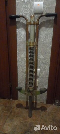 Кузнечик прыгалка