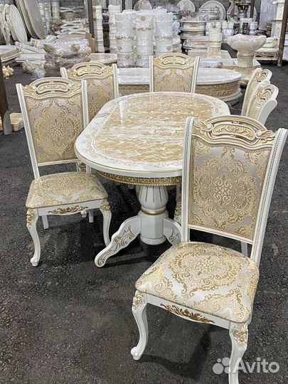 Столы и стулья