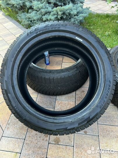 Pirelli Ice Zero 235/40 R18