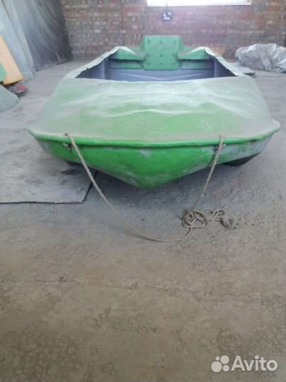 Лодка Романтика