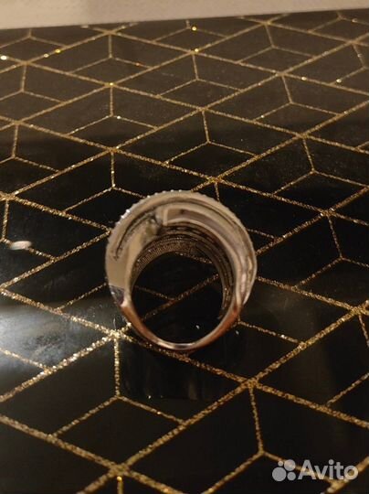 Кольцо с камнями р. 17