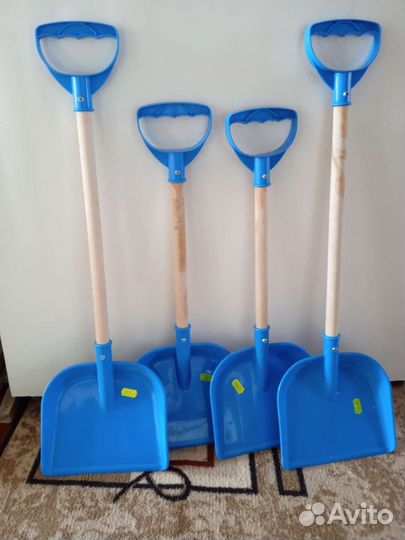 Лопатка деревянная детская