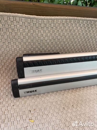 Багажник поперечины Thule на рейлинги