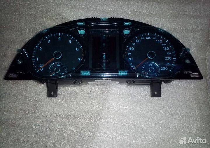 Щиток приборов volkswagen CC 3C8 920 870 TX