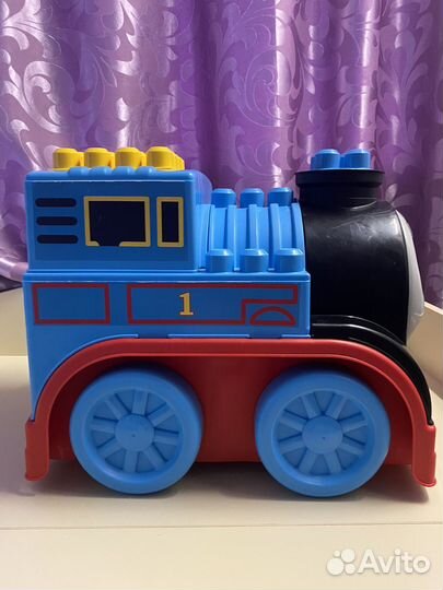 Mega bloks Томас большой паровоз и большой куб