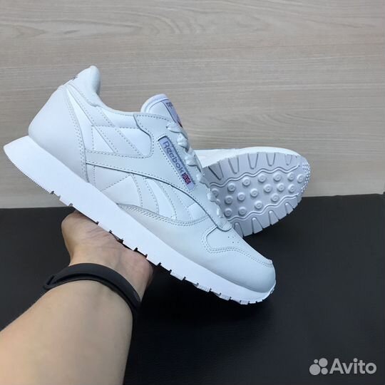 Кроссовки Reebok Classic белые мужские