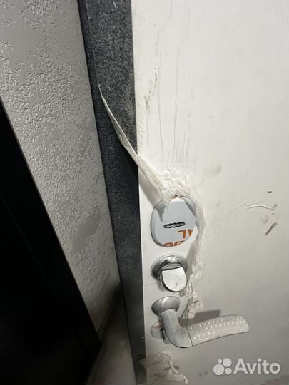Продам входную дверь бу
