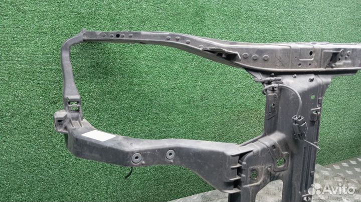 Рамка радиатора Hyundai Equus