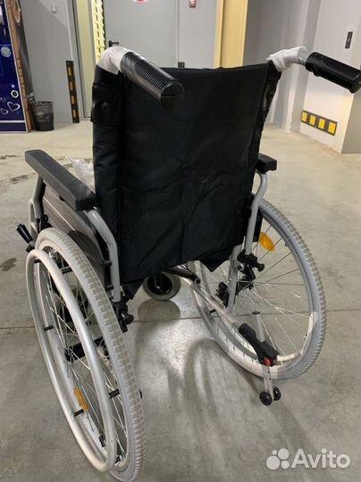 Кресло-коляска инвалидная