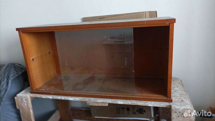 Тумба деревянная лакированная