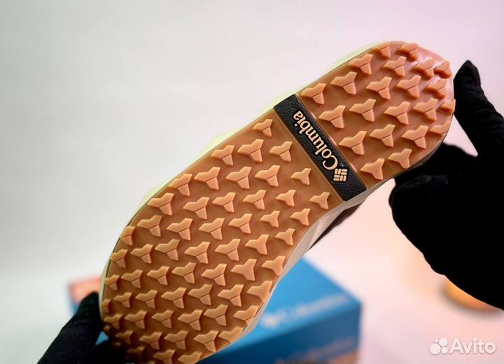 Кроссовки Columbia стильные