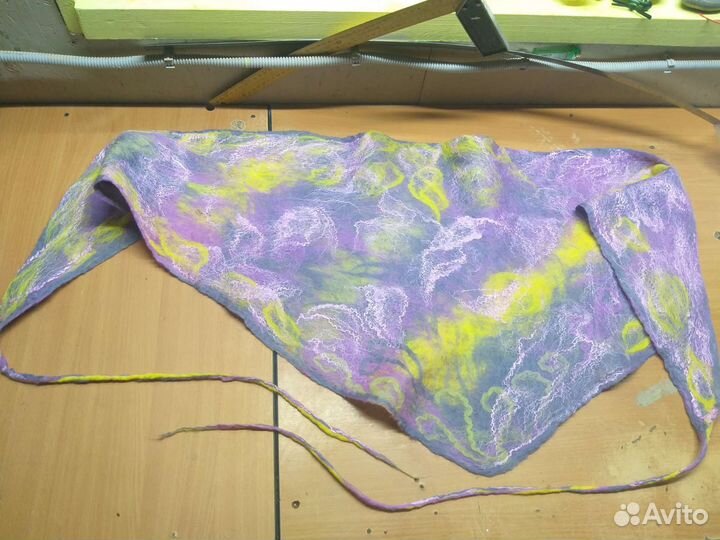 Платок бактус из шерсти