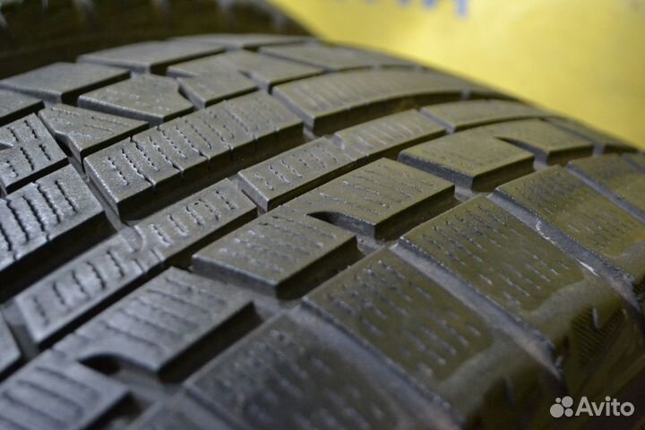 Yokohama Ice Guard IG50 215/55 R17