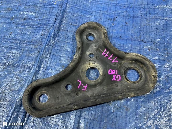 Крепление балки подвески на toyota mark II GX100 1GFE