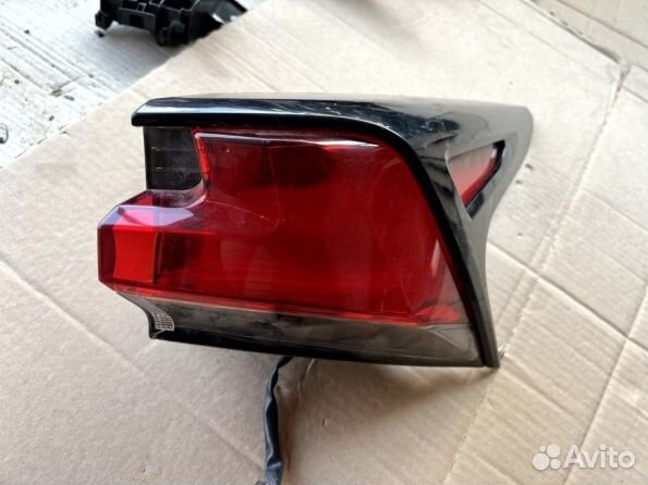 Фонарь в крыло правый Лексус нх рестайлинг
